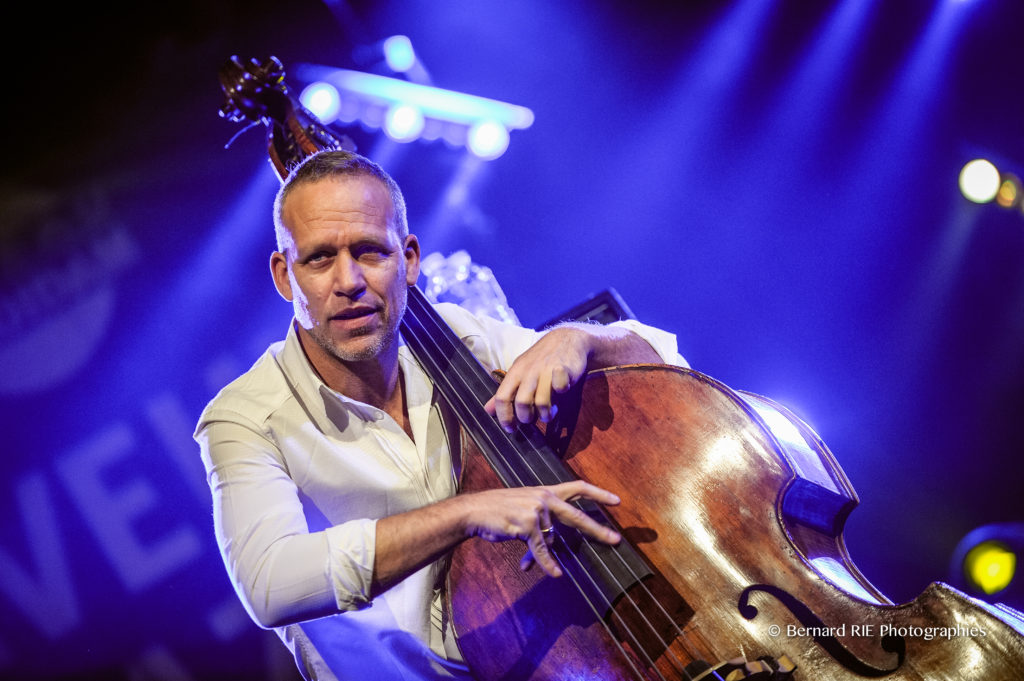 Avishai Cohen_1661-Bernard RIE